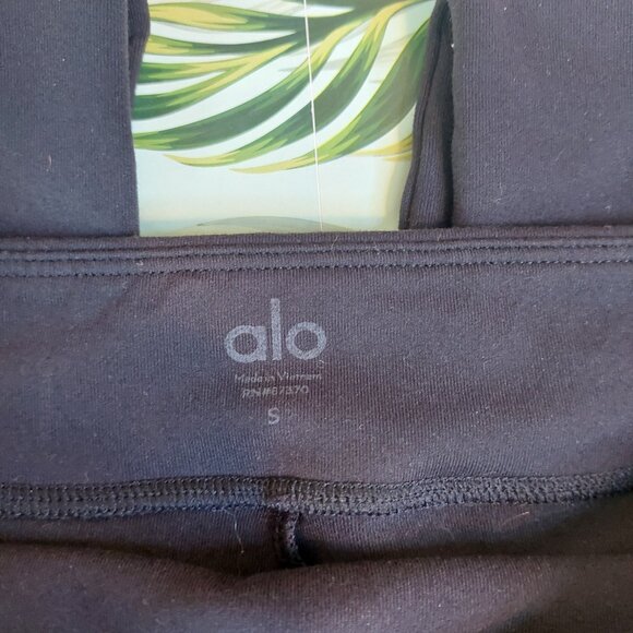 Alo Airbrush High-Waist Flutter Legging Sz S - Picture 11 of 11